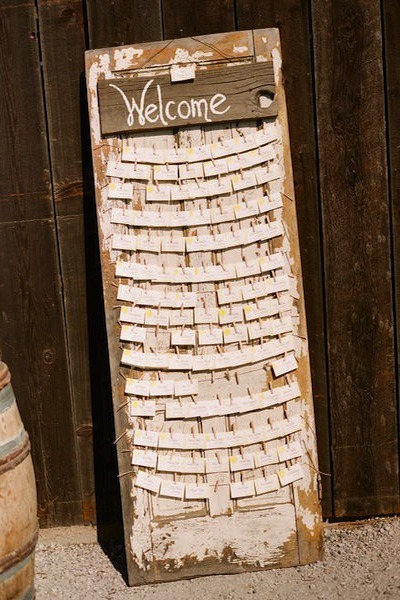 vintage-door-seating-chart boda vintage